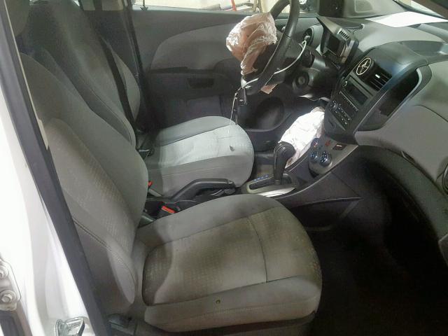 1G1JA6SHXC4140635 - 2012 CHEVROLET SONIC LS WHITE photo 5
