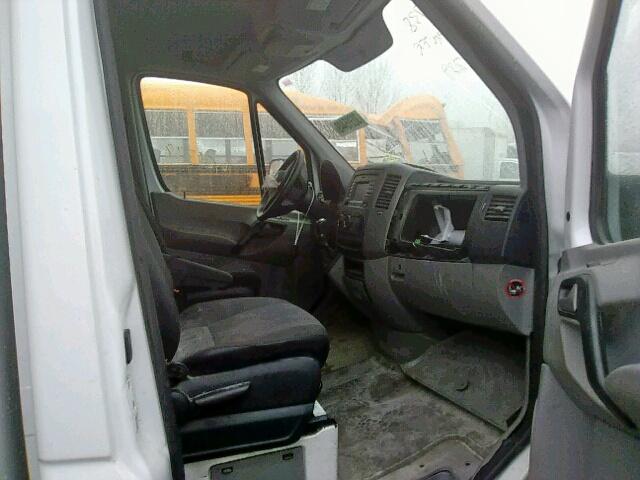 WDABF4CC6H9713239 - 2017 MERCEDES-BENZ SPRINTER 3 WHITE photo 5