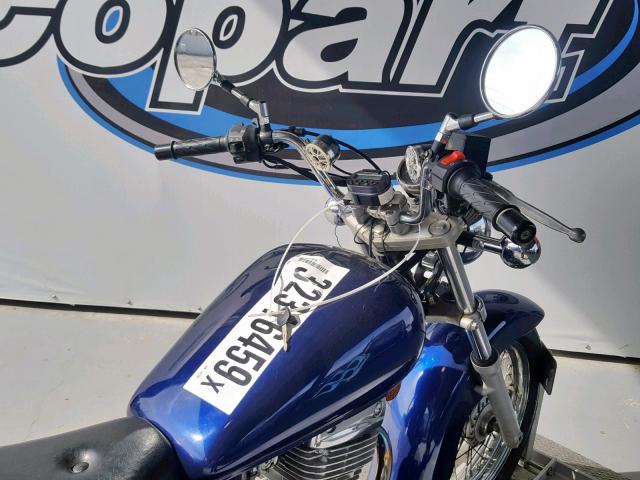 VTTNJ48A972102383 - 2007 SUZUKI GZ250 BLUE photo 5