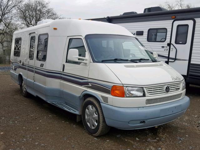 WV3AH2703XH118437 - 1999 WINNEBAGO EUROVAN WHITE photo 1