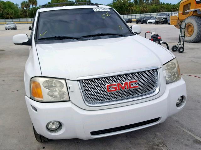 1GKES63M272123447 - 2007 GMC ENVOY DENA WHITE photo 9