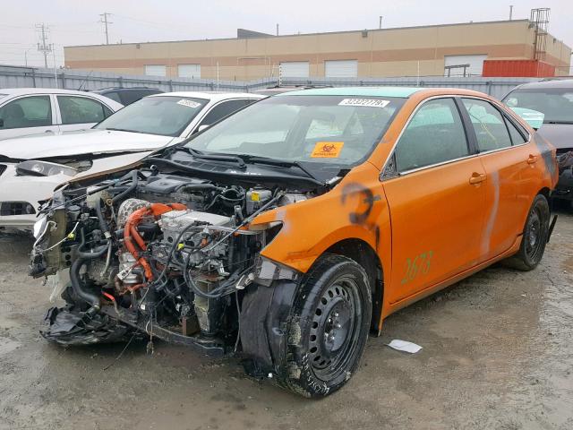 4T1BD1FK4FU155465 - 2015 TOYOTA CAMRY HYBR ORANGE photo 2