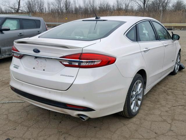 3FA6P0SU1HR191354 - 2017 FORD FUSION TIT WHITE photo 4