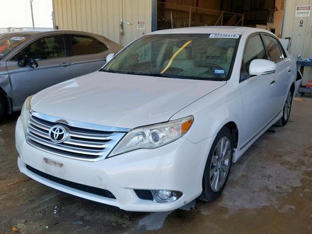 4T1BK3DB2BU393751 - 2011 TOYOTA AVALON BAS WHITE photo 2