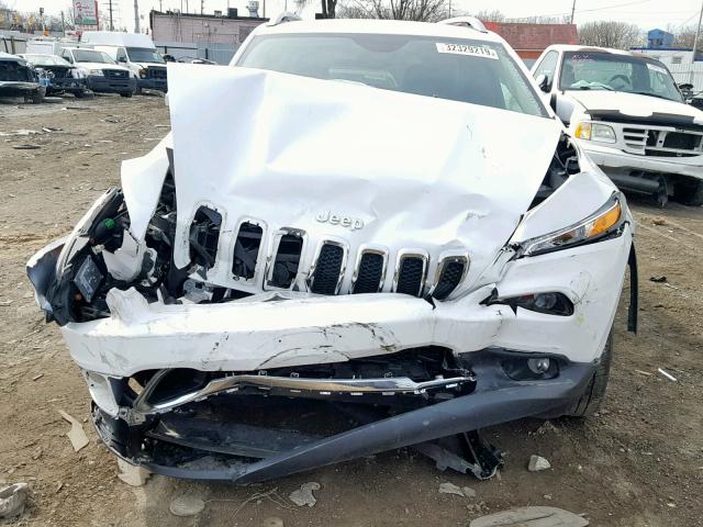 1C4PJMDB2GW262222 - 2016 JEEP CHEROKEE L WHITE photo 9