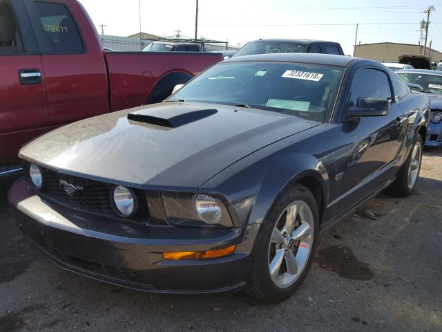 1ZVFT82H175220910 - 2007 FORD MUSTANG GT BLACK photo 2