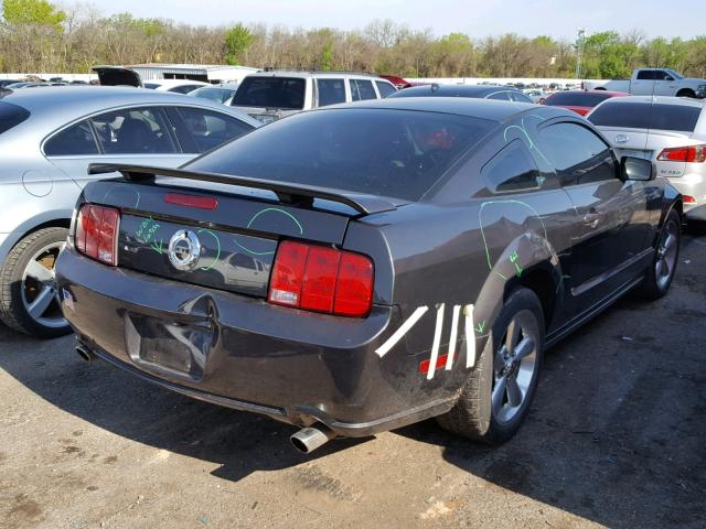 1ZVFT82H175220910 - 2007 FORD MUSTANG GT BLACK photo 4