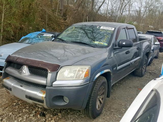 1Z7HT38N66S501150 - 2006 MITSUBISHI RAIDER DUR GRAY photo 2