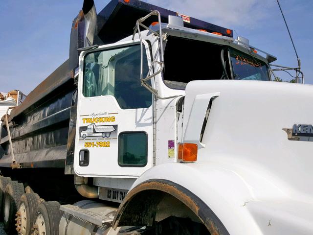 1NKDXUTX33J897552 - 2003 KENWORTH CONSTRUCTI WHITE photo 9