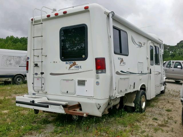 1FDXE45S82HB22784 - 2002 FORD MOTORHOME WHITE photo 4