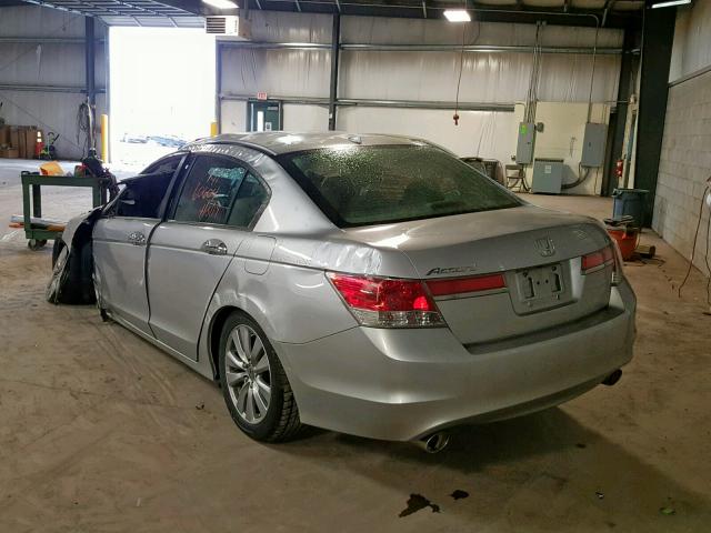 1HGCP3F83CA006219 - 2012 HONDA ACCORD EXL SILVER photo 3