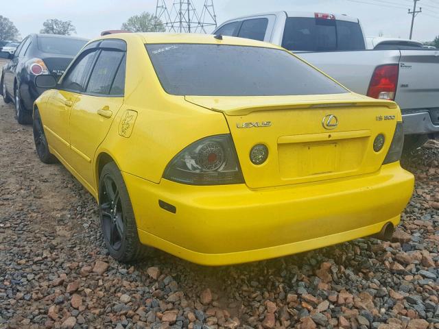 JTHBD192530070023 - 2003 LEXUS IS 300 YELLOW photo 3