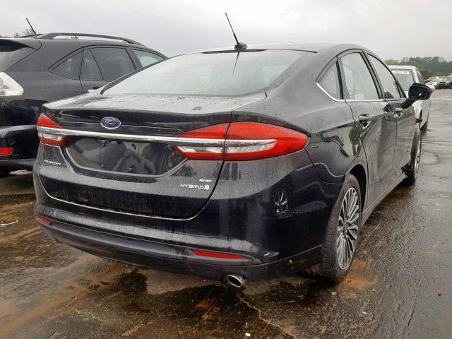 3FA6P0LU0HR315533 - 2017 FORD FUSION SE BLACK photo 4