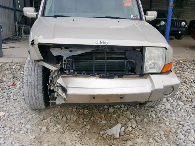 1J8HH68297C627267 - 2007 JEEP COMMANDER TAN photo 9