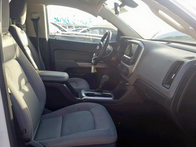 1GCGSCEN6J1311054 - 2018 CHEVROLET COLORADO L WHITE photo 5