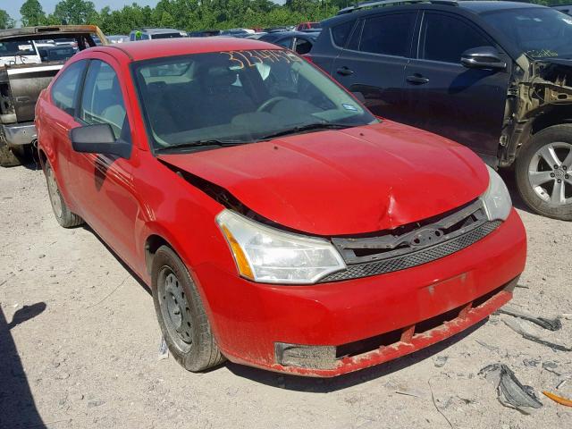 1FAHP32N58W135546 - 2008 FORD FOCUS S/SE RED photo 1