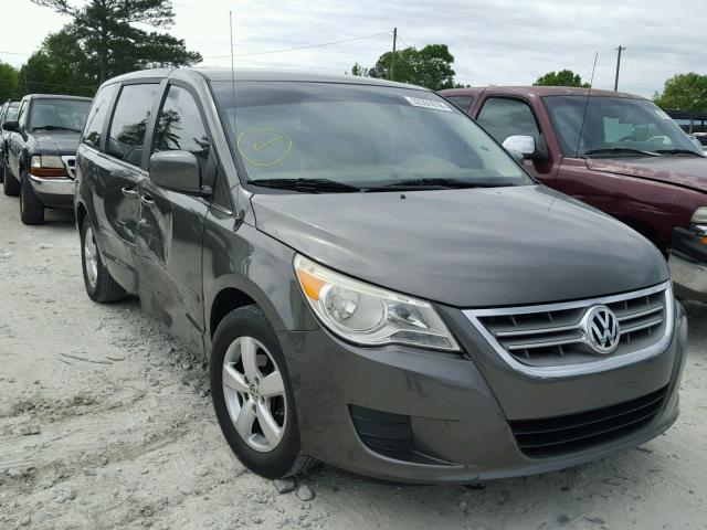 2V4RW3D15AR272762 - 2010 VOLKSWAGEN ROUTAN SE GRAY photo 1