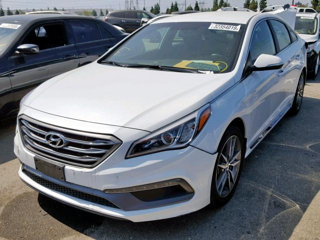 5NPE34AB5HH447393 - 2017 HYUNDAI SONATA SPO WHITE photo 2