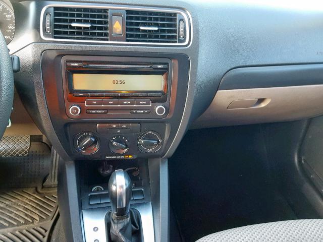 3VW2K7AJ4BM398555 - 2011 VOLKSWAGEN JETTA BASE SILVER photo 9