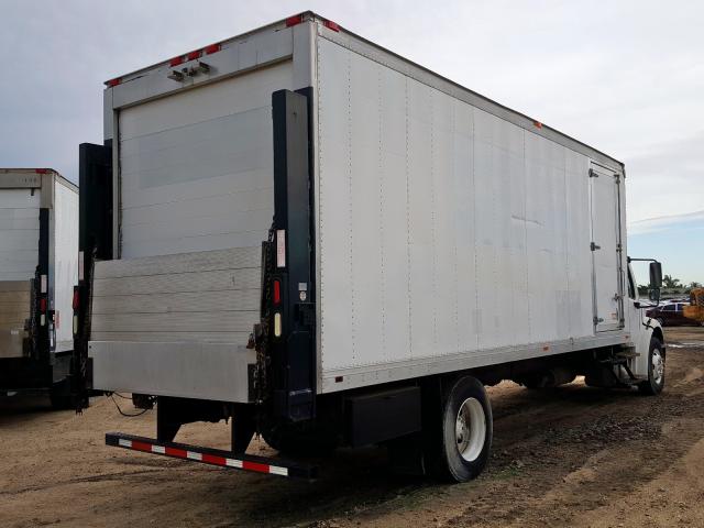 1FVACXDC07HY83882 - 2007 FREIGHTLINER M2 106 MED WHITE photo 4