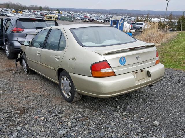 1N4DL01D5XC151408 - 1999 NISSAN ALTIMA XE GOLD photo 3