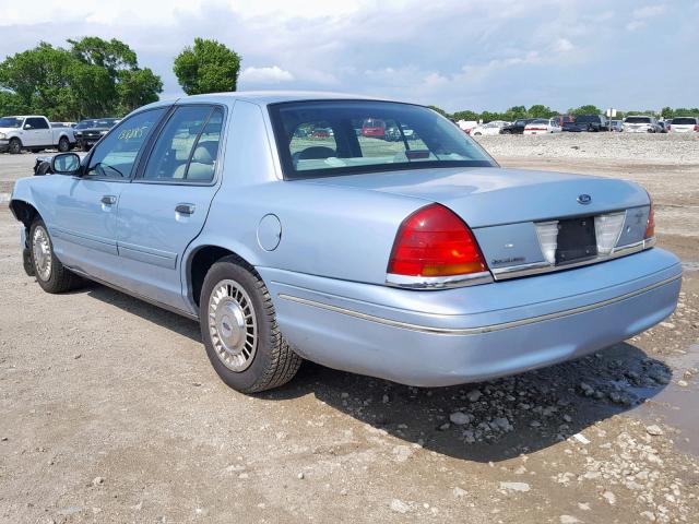 2FAFP73W2YX154503 - 2000 FORD CROWN VICT BLUE photo 3