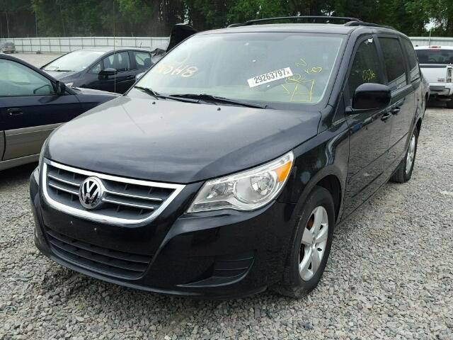 2V8HW34149R582651 - 2009 VOLKSWAGEN ROUTAN SE BLACK photo 2