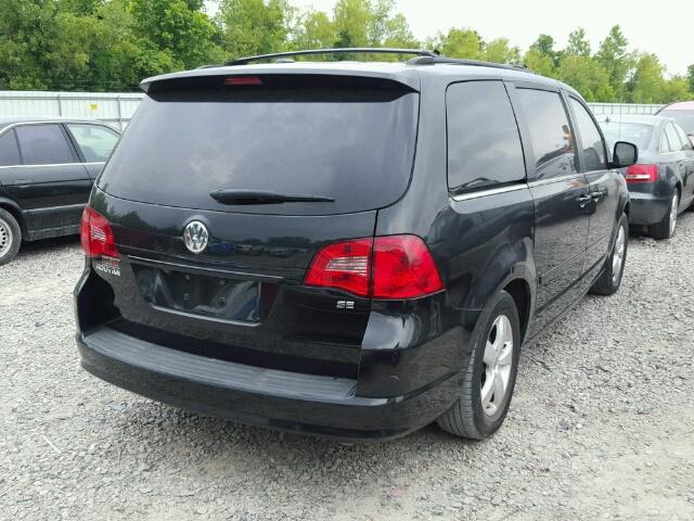 2V8HW34149R582651 - 2009 VOLKSWAGEN ROUTAN SE BLACK photo 4