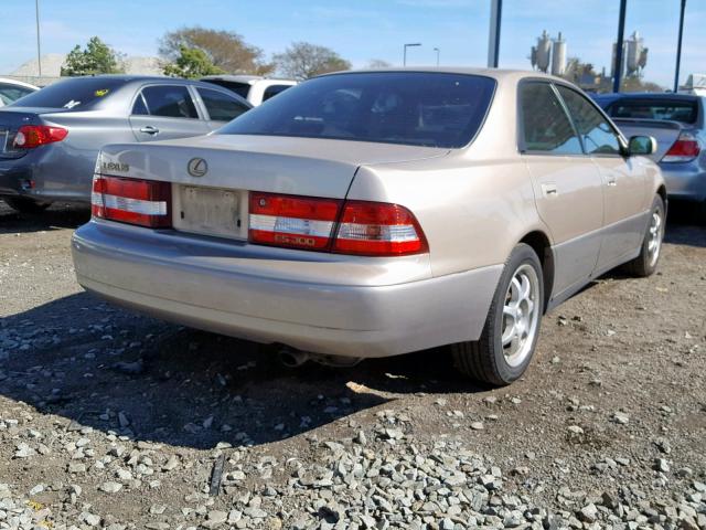 JT8BF28G315105882 - 2001 LEXUS ES 300 GOLD photo 4