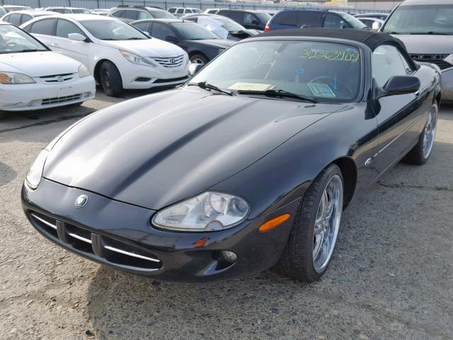 SAJJA42C4YNA02319 - 2000 JAGUAR XK8 BLACK photo 2