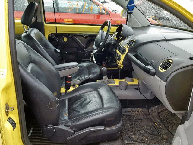 3VWDD21C3YM455246 - 2000 VOLKSWAGEN NEW BEETLE Sarı foto 5