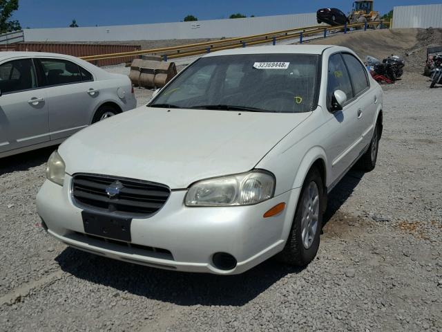 JN1CA31D41T603288 - 2001 NISSAN MAXIMA GXE WHITE photo 2