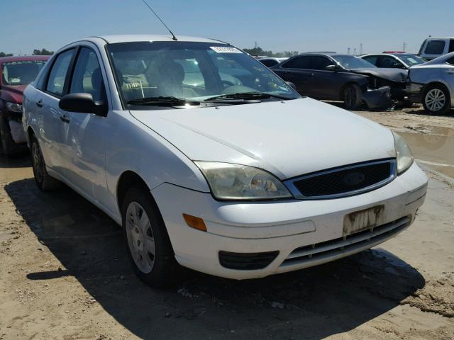 1FAHP34N97W323191 - 2007 FORD FOCUS ZX4 WHITE photo 1