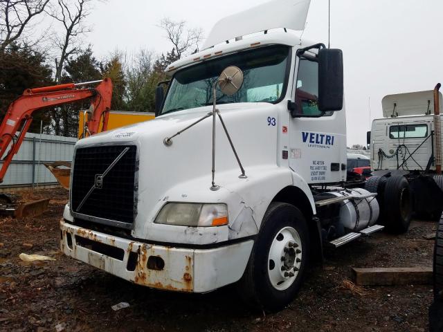 4V4M19DF99N276702 - 2009 VOLVO VN VNM  photo 2