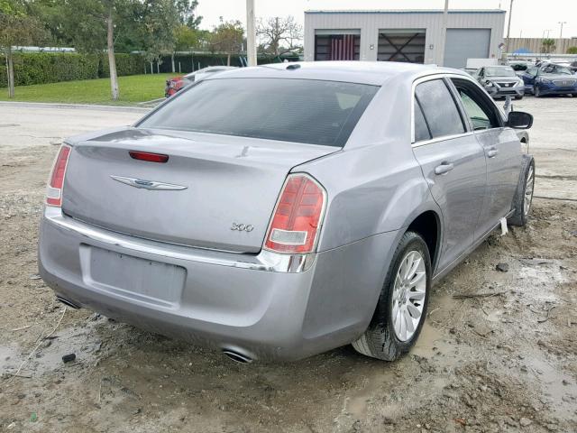 2C3CCAAG3EH358092 - 2014 CHRYSLER 300 GRAY photo 4