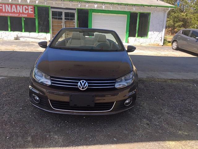 WVWBW8AHXDV003460 - 2013 VOLKSWAGEN EOS KOMFOR BROWN photo 2