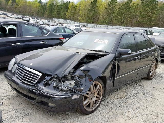 WDBJF65J5YB030505 - 2000 MERCEDES-BENZ E 320 BLACK photo 2