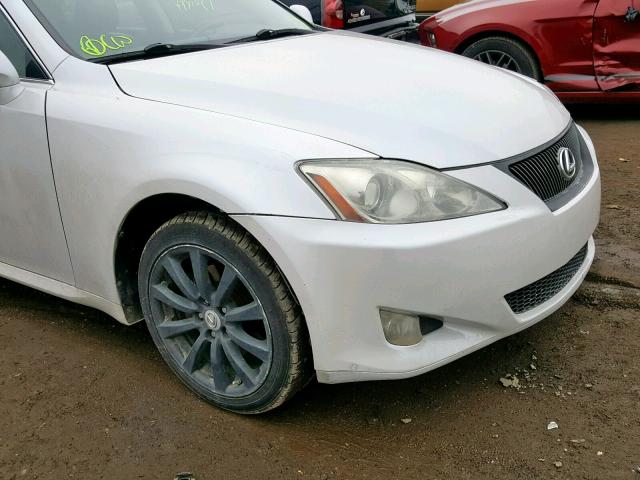 JTHCK262272013079 - 2007 LEXUS IS 250 WHITE photo 9