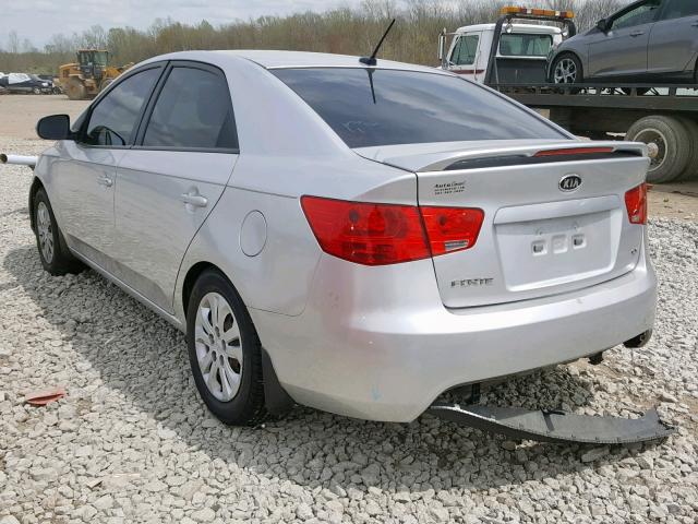 KNAFU4A25D5654973 - 2013 KIA FORTE EX SILVER photo 3