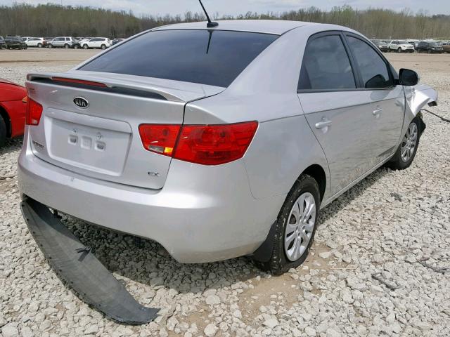 KNAFU4A25D5654973 - 2013 KIA FORTE EX SILVER photo 4