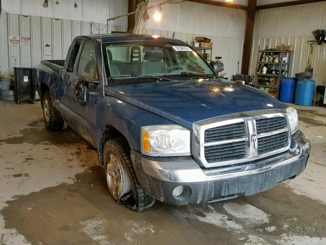 1D3HW42K65S331756 - 2005 DODGE DAKOTA SLT BLUE photo 1