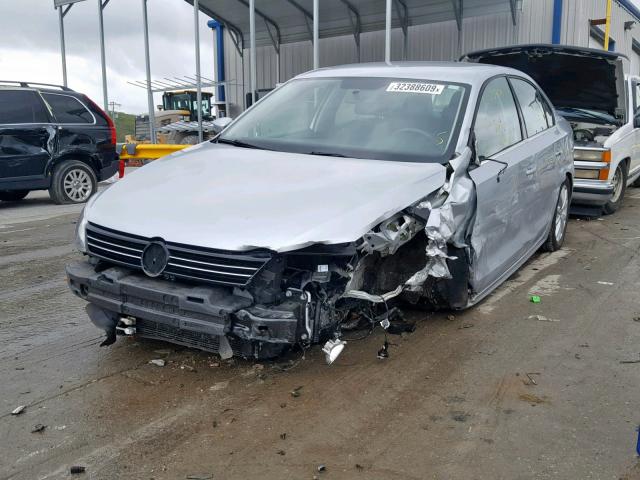 3VWD07AJ9EM287017 - 2014 VOLKSWAGEN JETTA SE SILVER photo 2