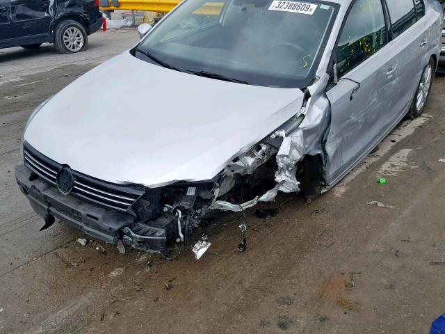 3VWD07AJ9EM287017 - 2014 VOLKSWAGEN JETTA SE SILVER photo 9