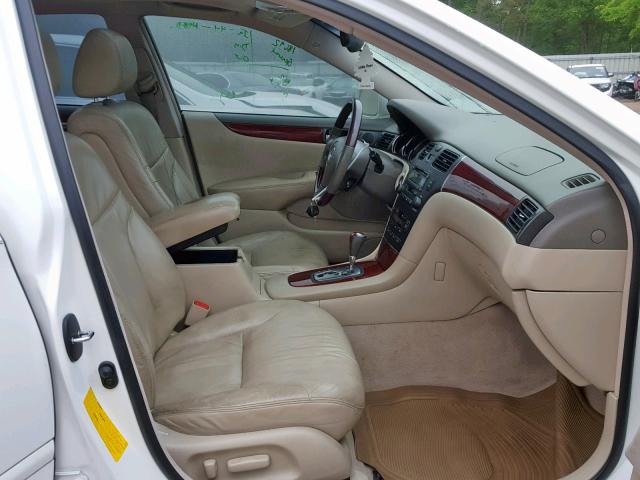 JTHBF30G330114230 - 2003 LEXUS ES 300 WHITE photo 5