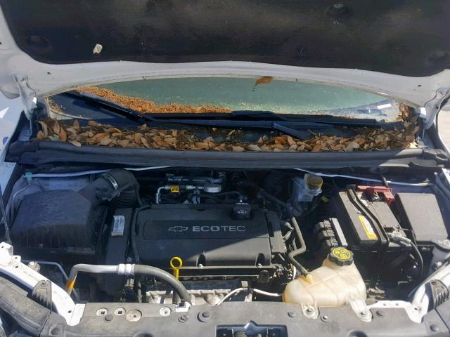 1G1JB5SH3G4156687 - 2016 CHEVROLET SONIC LS WHITE photo 7