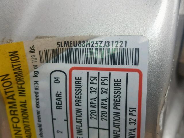 5LMEU88H25ZJ31221 - 2005 LINCOLN AVIATOR 银色 照片 10