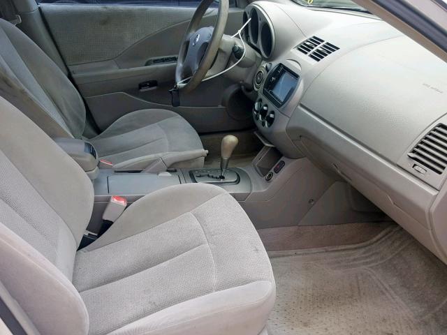 1N4AL11D72C211481 - 2002 NISSAN ALTIMA BAS SILVER photo 5