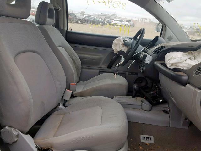 3VWBB61C2WM006996 - 1998 VOLKSWAGEN NEW BEETLE Weiß Foto 5