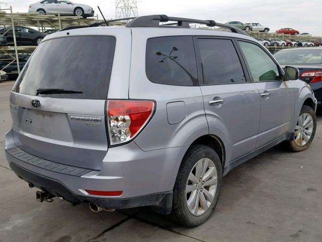 JF2SHAFCXDH419393 - 2013 SUBARU FORESTER L SILVER photo 4