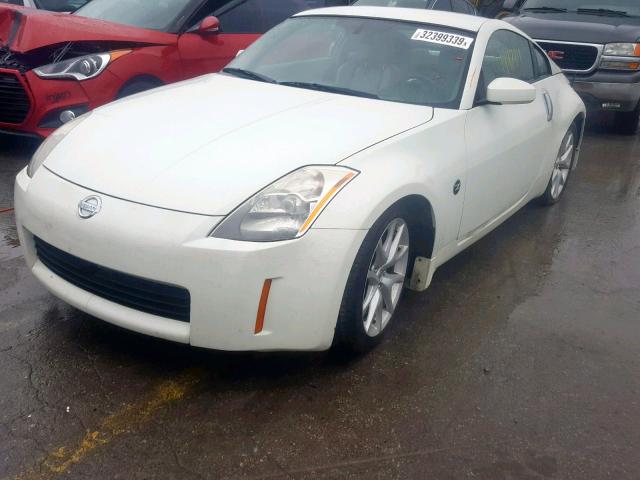 JN1AZ34D53T111027 - 2003 NISSAN 350Z COUPE WHITE photo 2